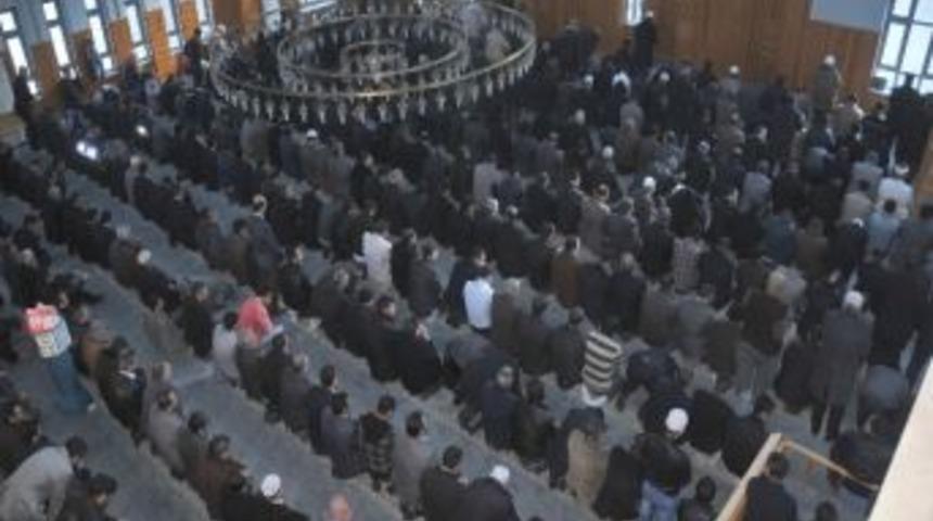 1012 Yılının Son Cuması Kılındı