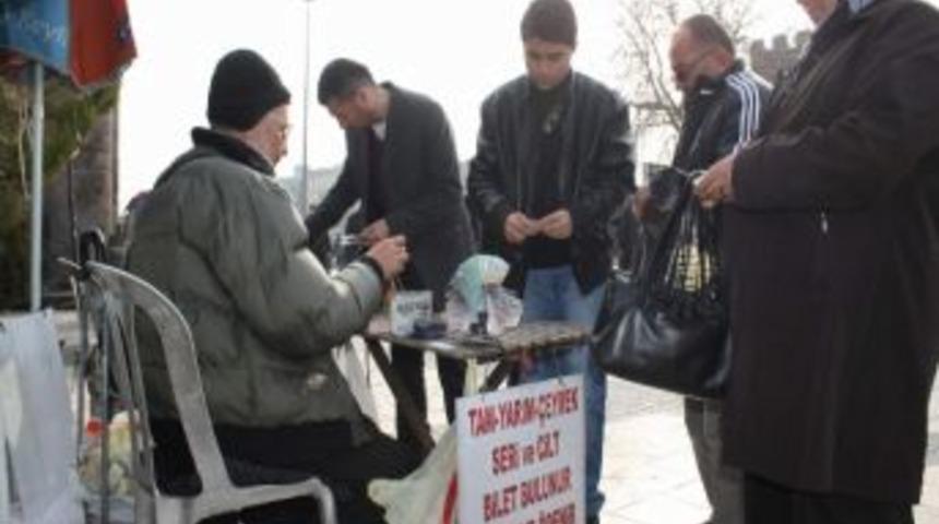 Yılbaşı Biletleri T&uuml;keniyor