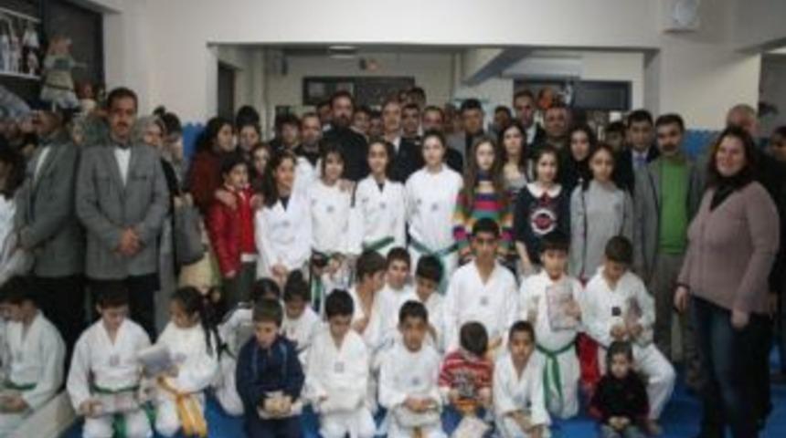 Yıldırım Belediyesi'nden Şehit Yakınlarına Spor Desteği