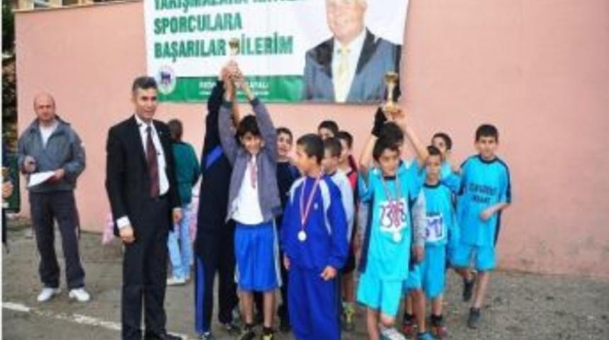 Kemalpaşa&rsquo;da &ldquo;atat&uuml;rk Koşusu&rdquo; D&uuml;zenlendi