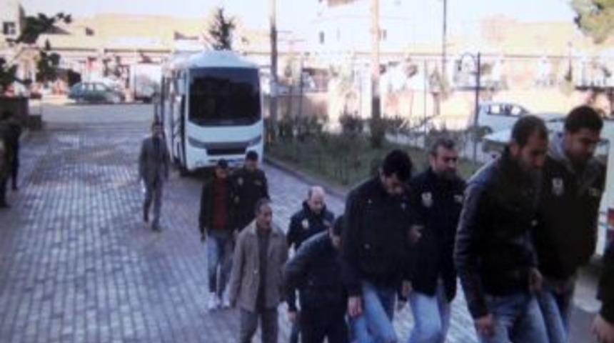 Mardin&rsquo;deki KCK Operasyonunda G&ouml;zaltına Alınanlardan 9'u Tutuklandı