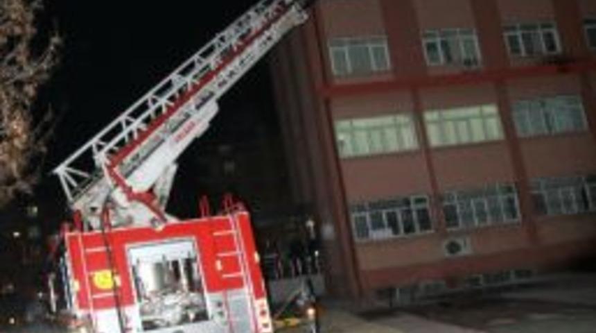 Karaman Devlet Hastanesi'nde Yangın Paniği