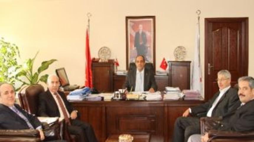 K&uuml;&ccedil;&uuml;kaydın'dan Yeni Atanan M&uuml;d&uuml;rlere "hayırlı Olsun" Ziyareti