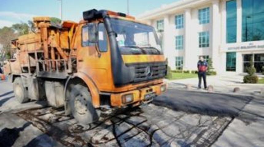 Belediye &ouml;n&uuml;nde hız kesici &ouml;nlem