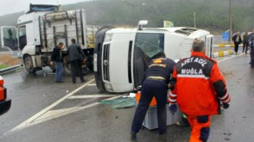 Muğla&rsquo;da Trafik Kazası: 11 Yaralı