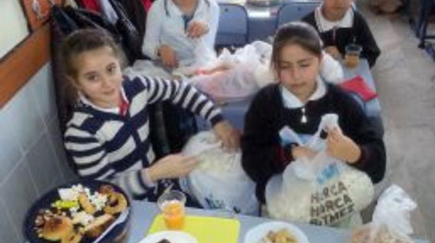 Sema Koleji &Ouml;ğrencileri Yerli Malı Haftası'nı Kutladı
