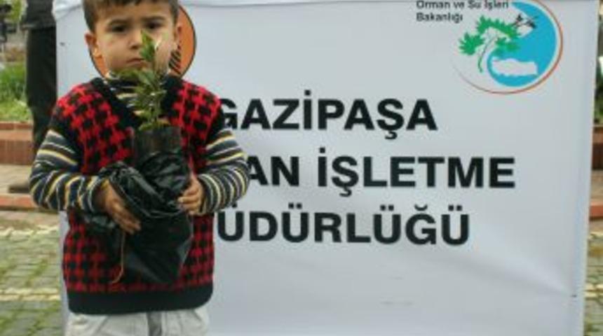 Gazipaşa'da 'Yeni Yıla Fidan Dikerek Girelim' Kampanyası