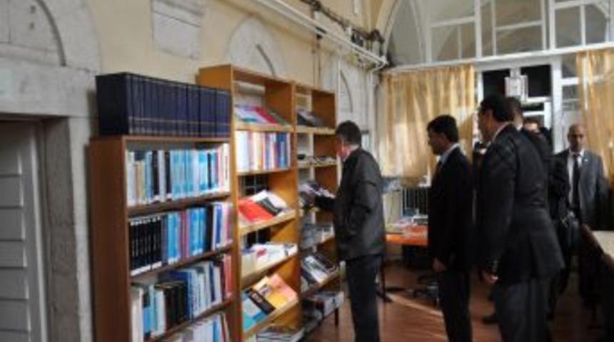 Bakan G&uuml;nay: D&uuml;nya M&uuml;zelerinden Gelecek &Ccedil;ok Sayıda Eser Var