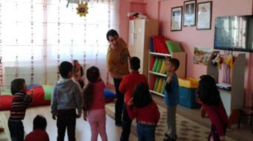 Anaokulunda G&ouml;rme Engellilerle Empati Kurabilme Eğitimi