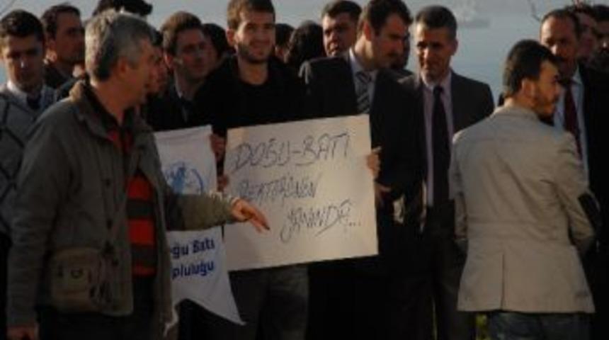 &Ouml;ğretim G&ouml;revlilerinden Rekt&ouml;re Destek