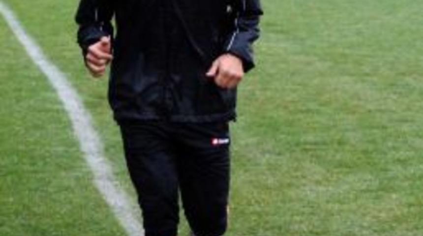 Burak &Ccedil;alık Yeniden Adanaspor'da