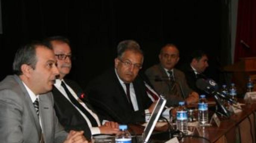 "Bakanlık ve Sanayi İşbirliği" paneli yapıldı