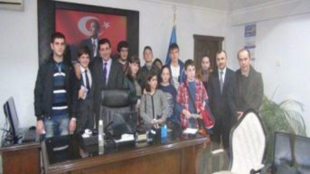 Gürcü Öğrenciler Türkçelerini Pratikleştiriyor