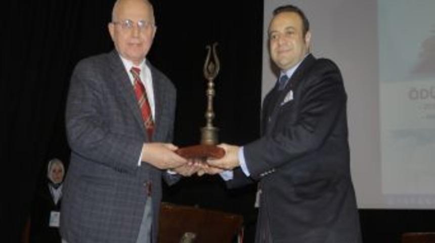 Bakan Bağış: İfade &Ouml;zg&uuml;rl&uuml;ğ&uuml;nden Yanayız, Şiddet &Ouml;zg&uuml;rl&uuml;ğ&uuml;ne Karşıyız