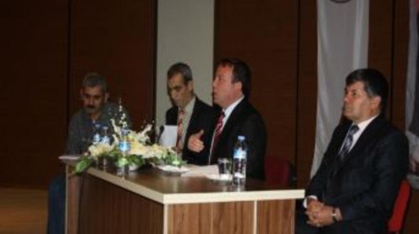 Başkan Orhan, Muhtarlara B&uuml;y&uuml;kşehir Yasasını Anlattı