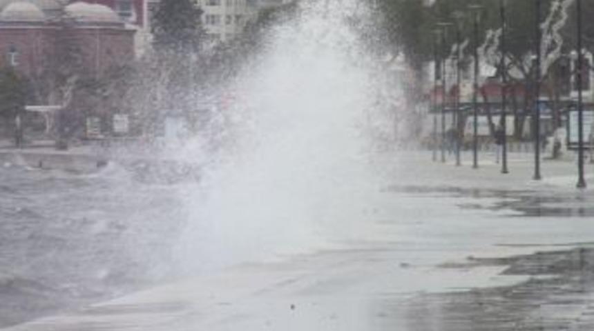 &Ccedil;anakkale&rsquo;de Fırtına