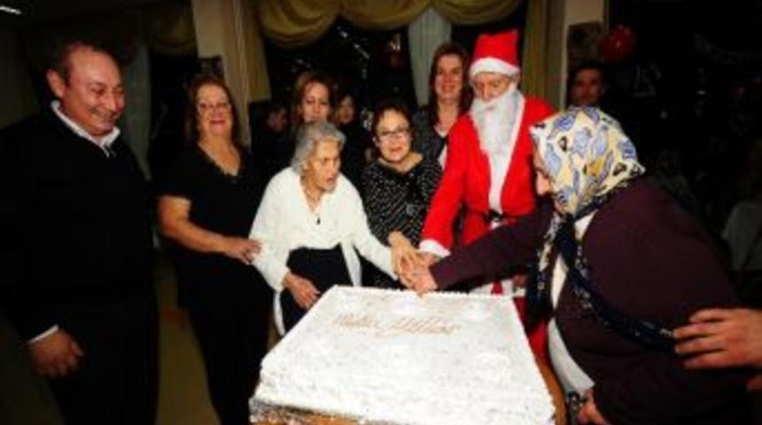 T&uuml;rkeg&uuml;l Kocaoğlu'ndan Huzurevi Ve Hastane Ziyareti