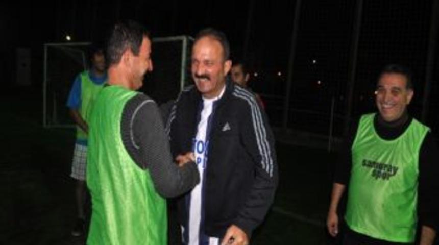 Başkan Saatcı İşitme Engellilerle Futbol Oynadı