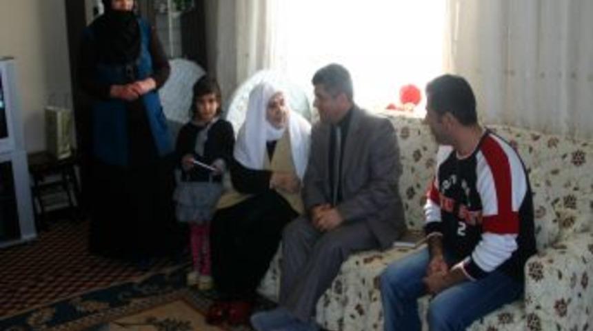 Yetkililerden Şehit Ailelerine Ziyaret