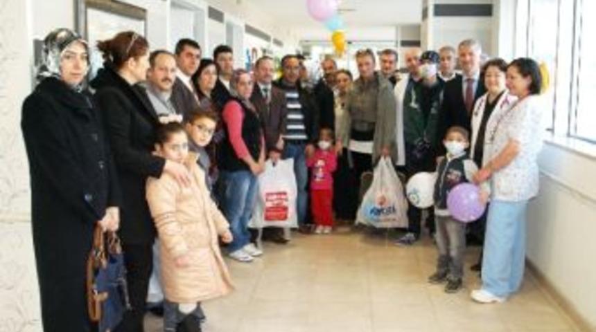 L&ouml;semili &Ccedil;ocuklara Yeni Yıl Ziyareti