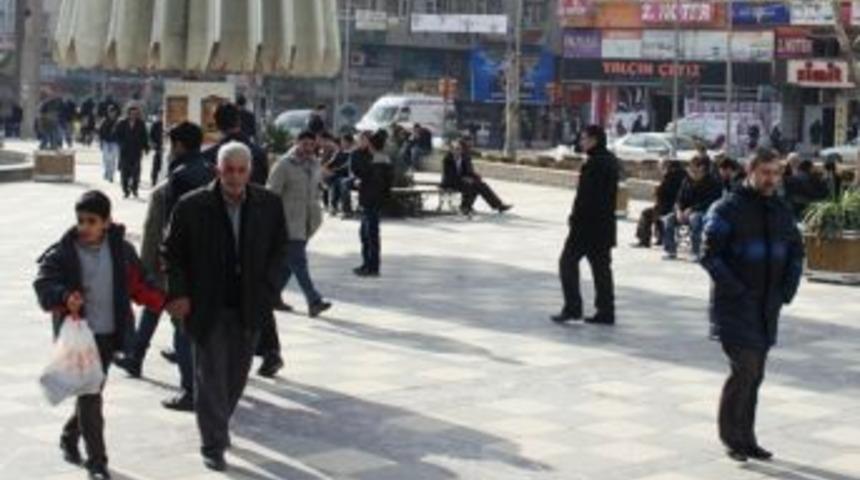 Elazığ'da yazdan kalma g&uuml;nler