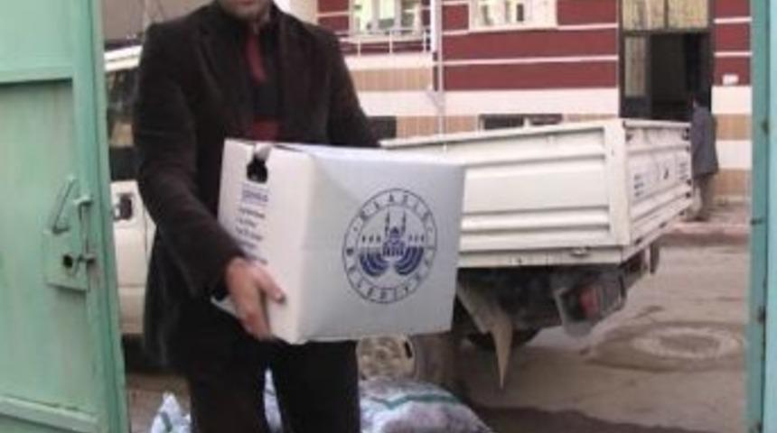 Elazığ Belediyesi Tacikistanlı Aileye Yardım Eli Uzattı