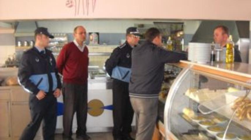 Akhisar'da Alkol Satan İşyerlerinde Denetim Yapıldı