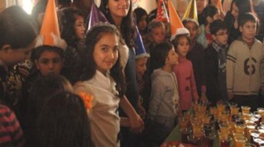 Tegv&rsquo;li &Ccedil;ocuklar Yılbaşını Erken Kutladı