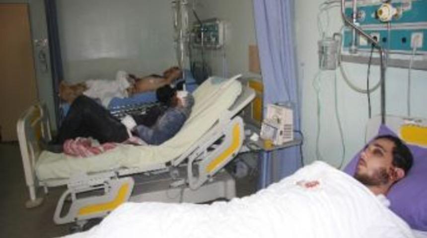 Suriye Hava Kuvvetleri Bombaladı, Çok Sayıda Ölü Ve Yaralı Var (1)