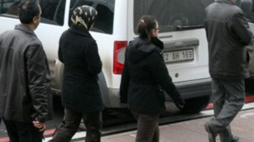 &Ouml;z Kızına Tecav&uuml;zden Tutuklandı