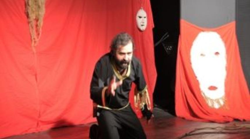 Şeyh Bedrettin Destanı Sahnelendi