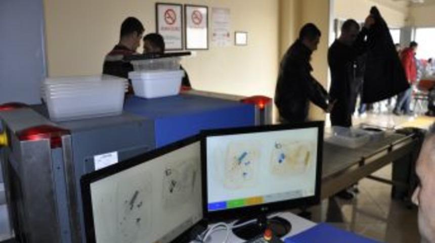 Acemilik Eğitimi Tamamlayan Askerler, Yeni Birliklerine Uçakla Gönderildi