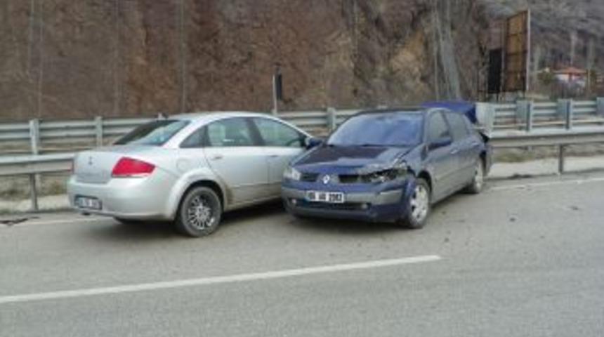 Kırıkkale&rsquo;de Trafik Kazası: 4 Yaralı