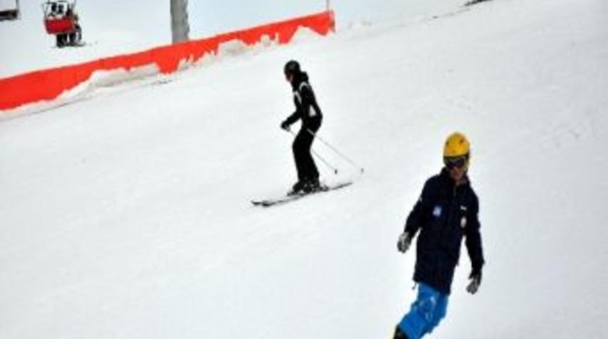 Paland&ouml;ken&rsquo;de D&uuml;şe Kalka Kayak Keyfi