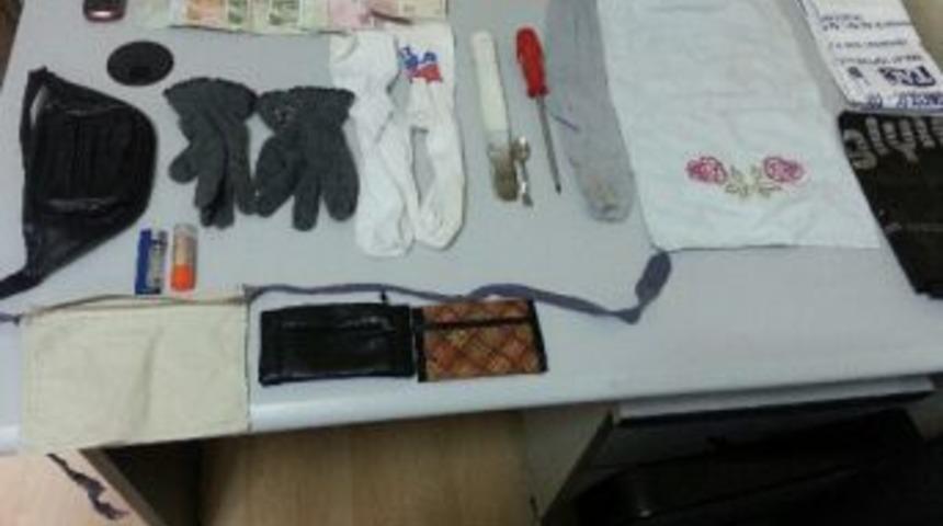 Hırsızlık Ş&uuml;phelisi Kadınlar Tutklandı