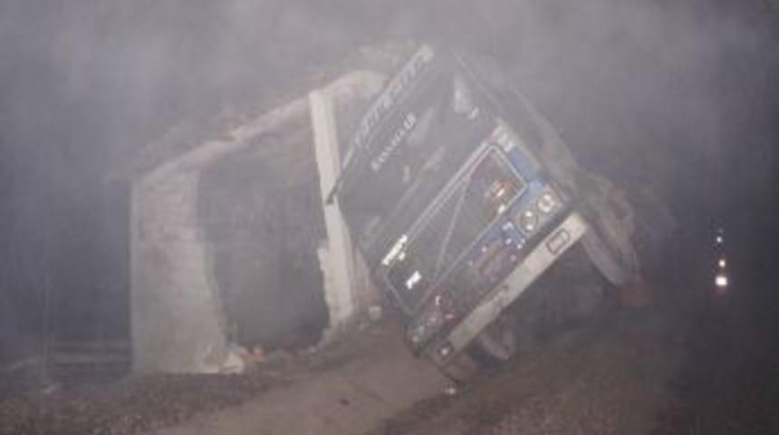 Kastamonu&rsquo;da Yoğun Sis Hayatı Olumsuz Etkiledi