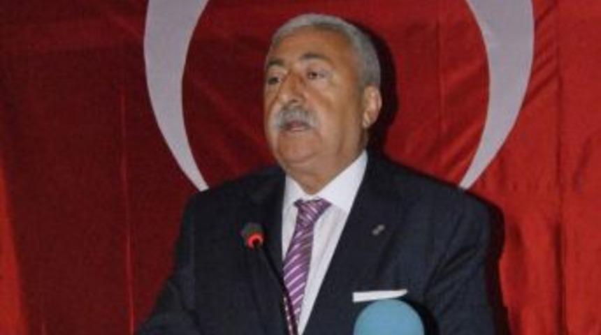 Yılın En Başarılı Belediye Başkanı &Ouml;zgen Keskin...