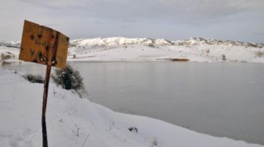 Aşırı Soğuk G&uuml;m&uuml;şhane&rsquo;de G&ouml;letlerin Buz Tutmasına Neden Oldu