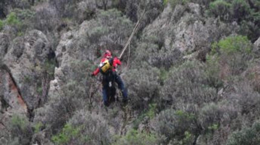 Kayalıklarda Mahsur Kalan Oğlağa Film Gibi Operasyon