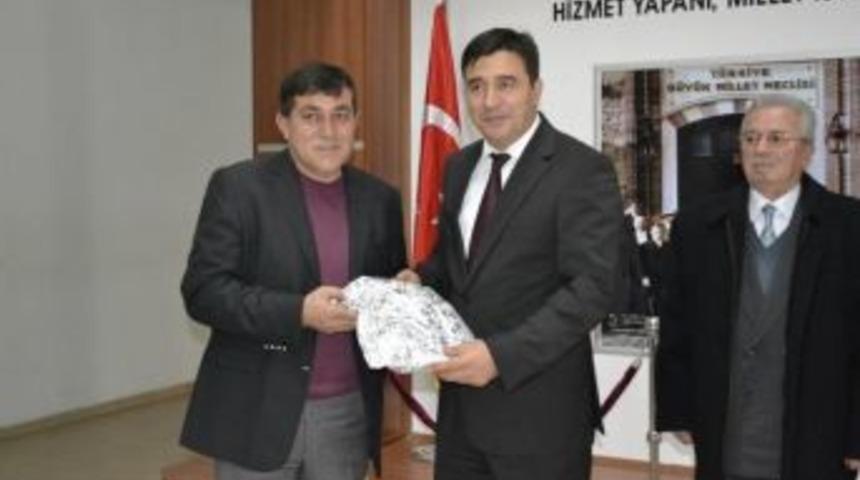 Sigaraya Bıırakana G&ouml;mlek Kravat Hediye