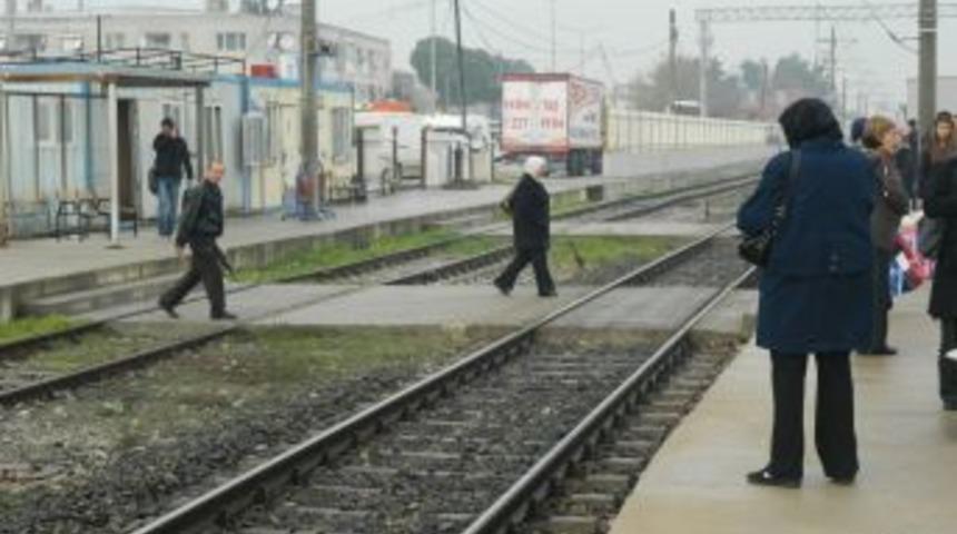 İzmir-&Ouml;demiş Hattında Seyahat Eden Tren Yolcularının Şikayeti Var