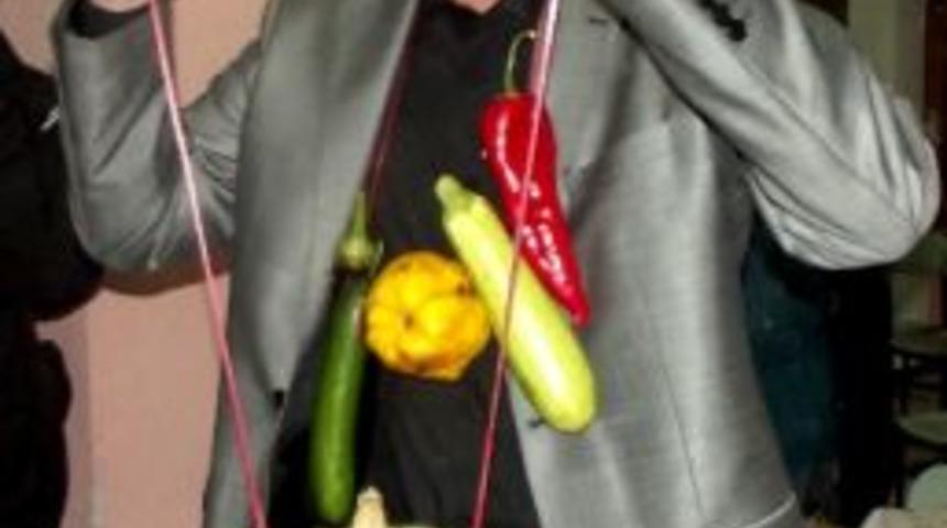 (&ouml;zel Haber) Damadı Manav D&uuml;kkanına &Ccedil;evirdiler