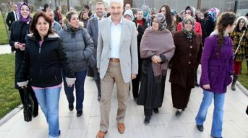 Burhan Sakallı, Kadın Kolları Programına Konuk Oldu