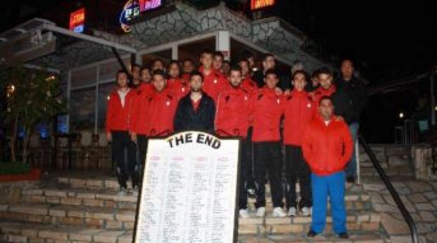 Hasan T&uuml;fek&ccedil;i&rsquo;den Belediyespor&rsquo;a Yemek