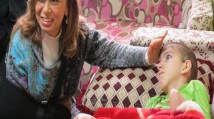 Milletvekili &Ccedil;alık&rsquo;tan Fel&ccedil;li &Ccedil;ocuğa Ziyaret