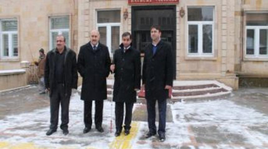 Bayburt'un Kaldırımları G&ouml;rme Engelliler I&ccedil;in D&uuml;zenlendi