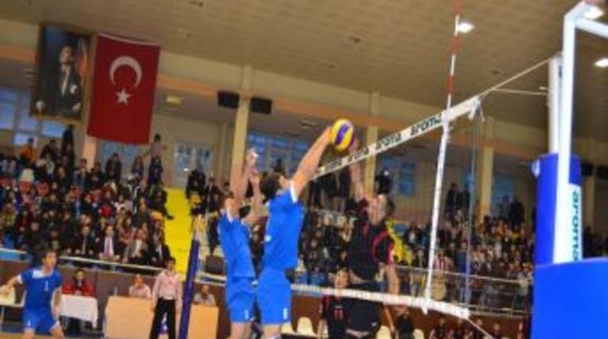Filenin Şampiyonu Erkeklerde Spor Lisesi Bayanlarda 3 Temmuz Lisesi