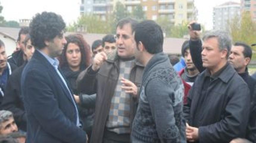 Seyislerin Eylemi, At Yarışlarını Iptal Ettirdi