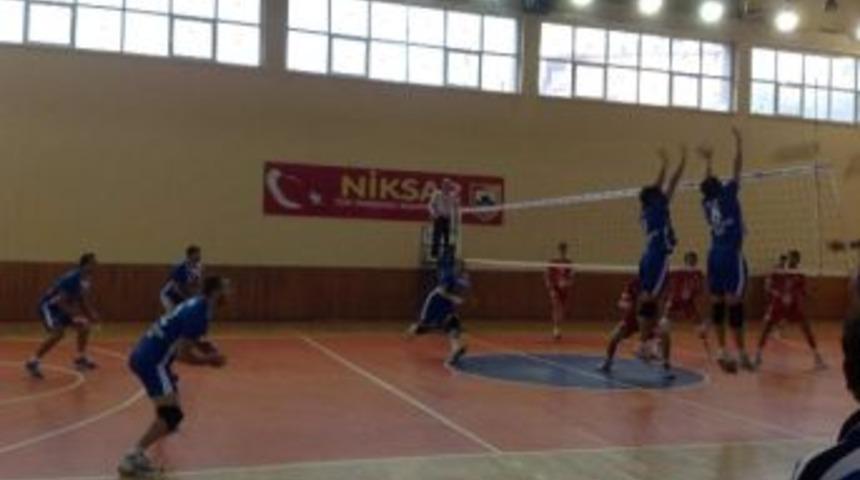 Şahinbey Belediye Voleybol Deplasman&rsquo;da Galip