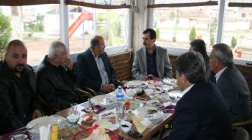 Ak Partililer K&ouml;şk&rsquo;te Bir Araya Geldi